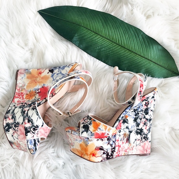 Shoe Dazzle Shoes - Shoe Dazzle Madison Floral Print Platform Wedges